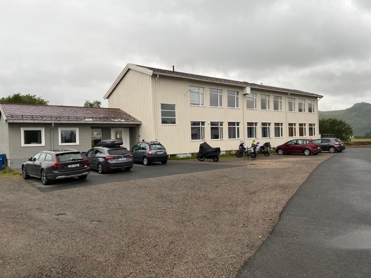 Lofotr Overnatting Bostad Exterior photo